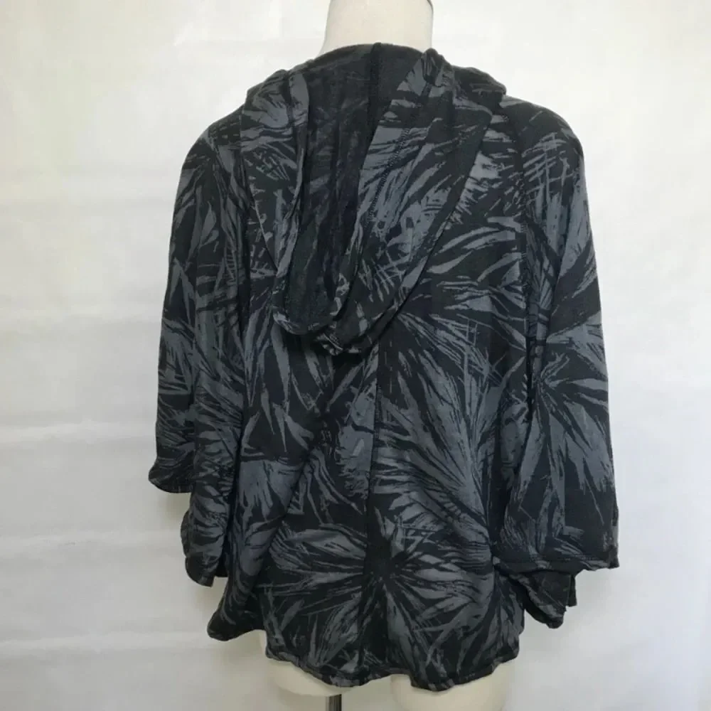 Victoria’s Secret palm tree poncho‎